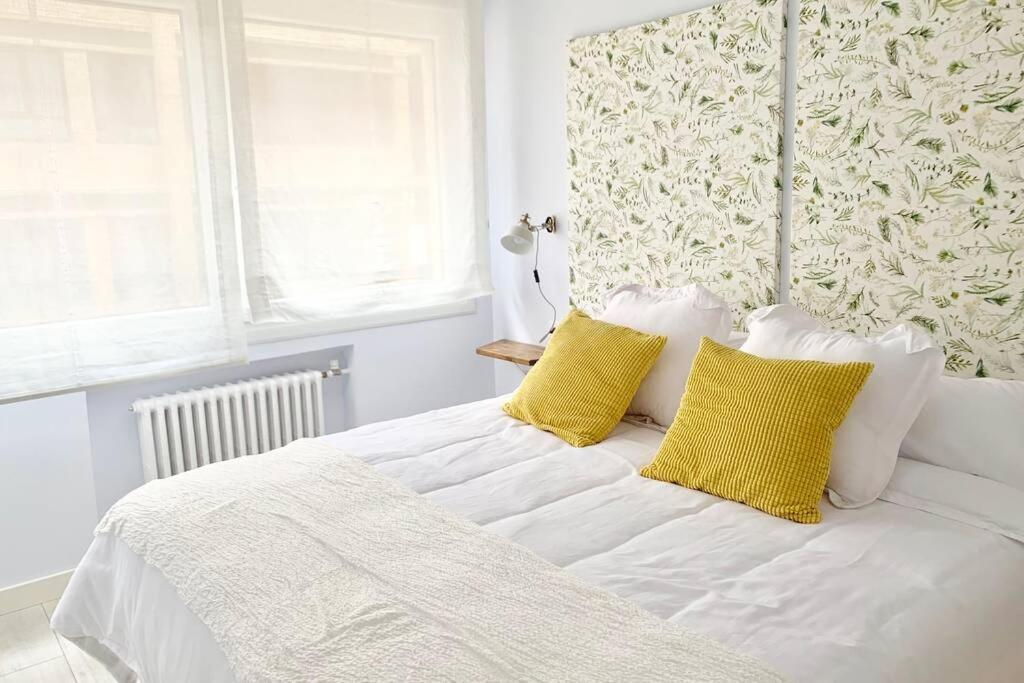 New Gorgeous Central Apartment - Beachfront - 3 Bd San Sebastián Exteriör bild