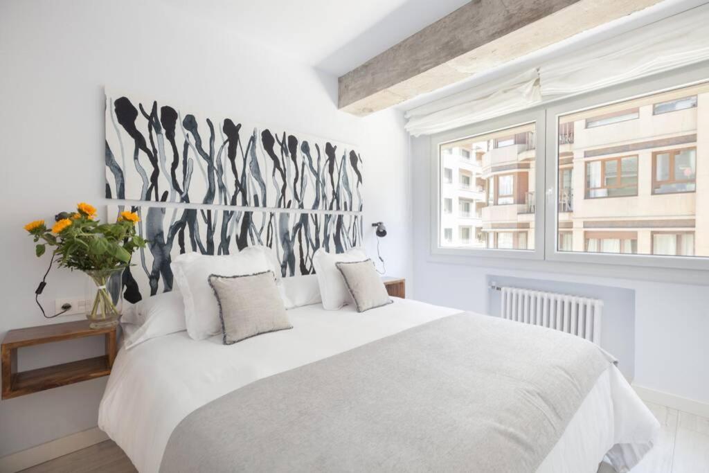 New Gorgeous Central Apartment - Beachfront - 3 Bd San Sebastián Exteriör bild