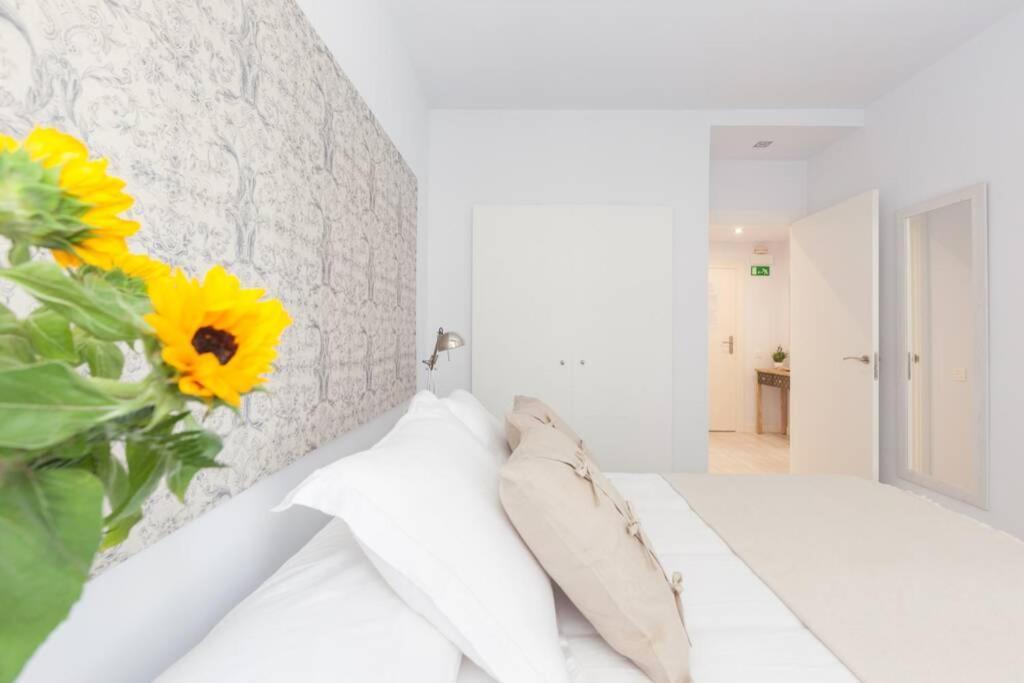 New Gorgeous Central Apartment - Beachfront - 3 Bd San Sebastián Exteriör bild